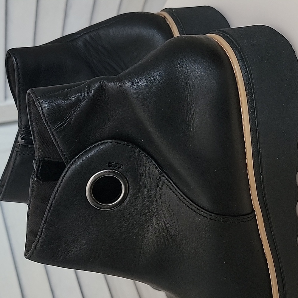 Clarks Womens Ultimate Comfort Collection Black Ankle Booties W/ Wedge Sole 10M - Picture 13 of 14